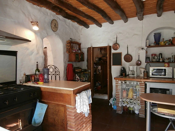 spain-kitchen.webp.jpg