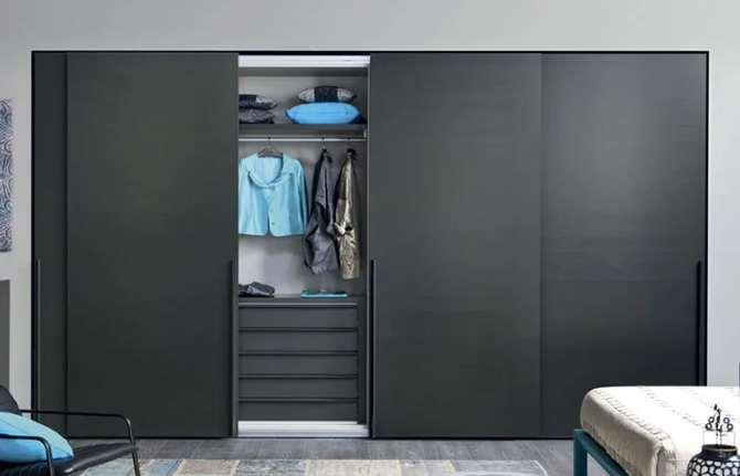 ตู้เสื้อผ้าบานเลื่อน