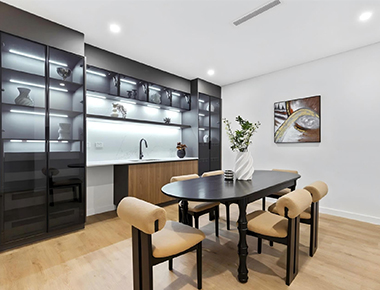 Pantry cabinet