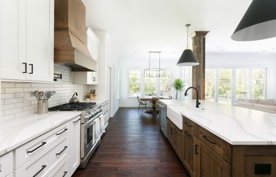 Classic Matt White lacquer with Black Handle Kitchen