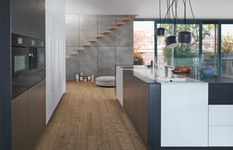 China Customized White And Black Lacquer Kitchen