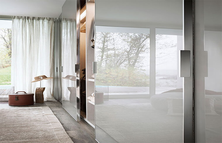 Modern European Style Glass Sliding Door Wardrobe