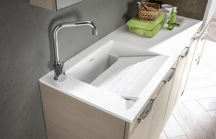 손잡이 세탁 캐비닛이 있는 단일 세면대 목재 멜라민 마감