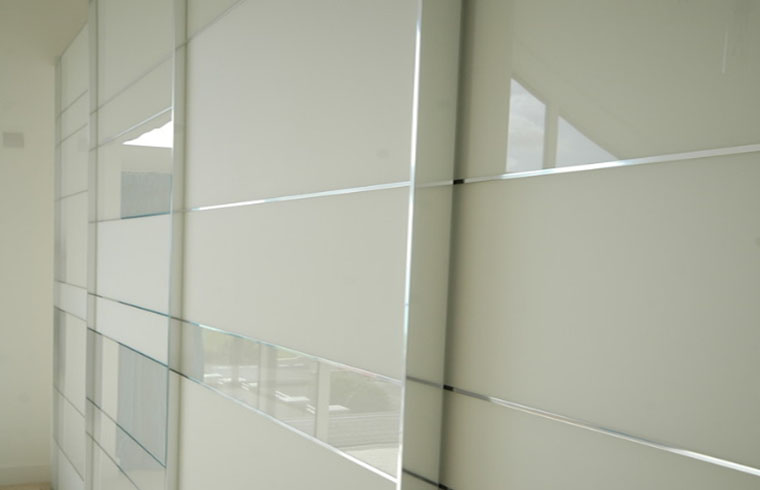 Modern High Gloss Sliding Door Wardrobe