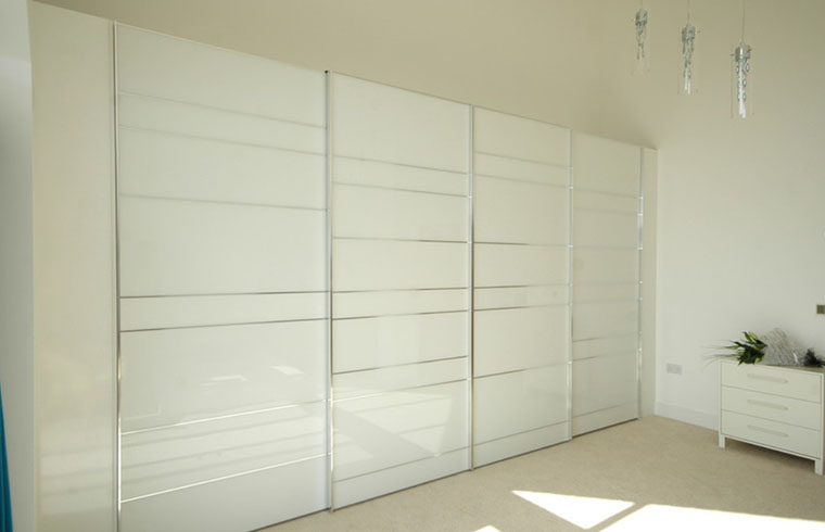 Modern High Gloss Sliding Door Wardrobe
