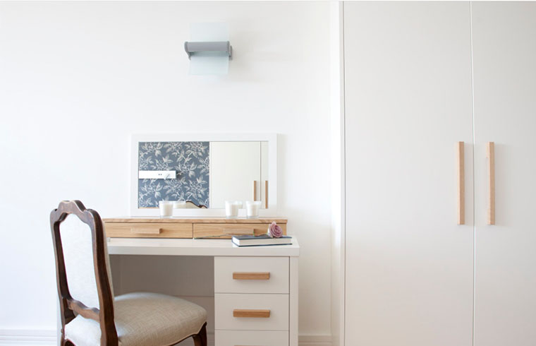 Modern Lacquer finished Swing Door Wardrobe