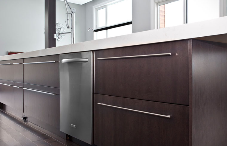 Cost-effective Customized Wood Veneer Kitchen Cabinets 