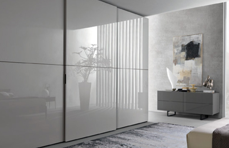 High Quality Wardrobe with Sliding Door