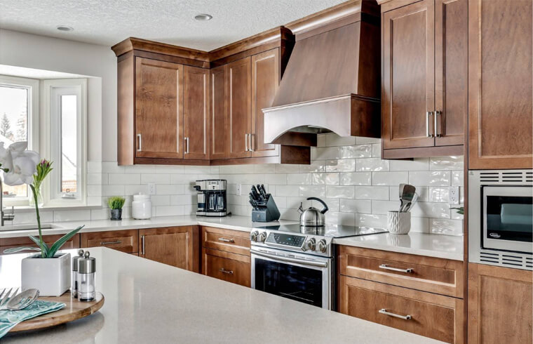 High End Luxurious Oak Wood Veneer Kitchen Cabinets