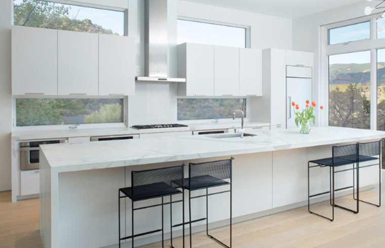 High Gloss PVC Kitchen With Aluminum Handle