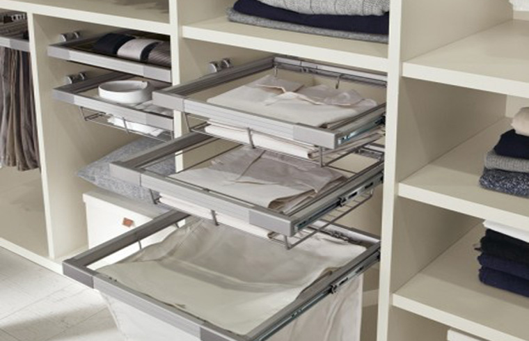 Customize Design Walk In Wardrobe