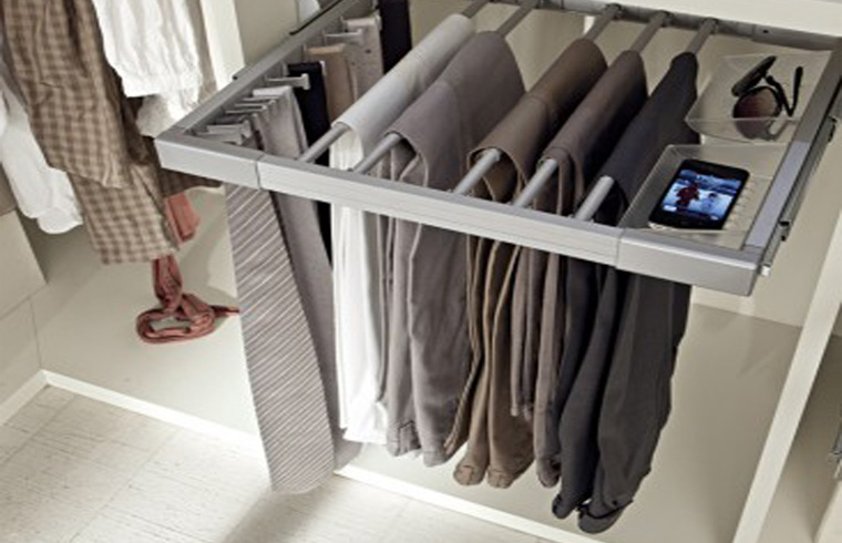 Customize Design Walk In Wardrobe