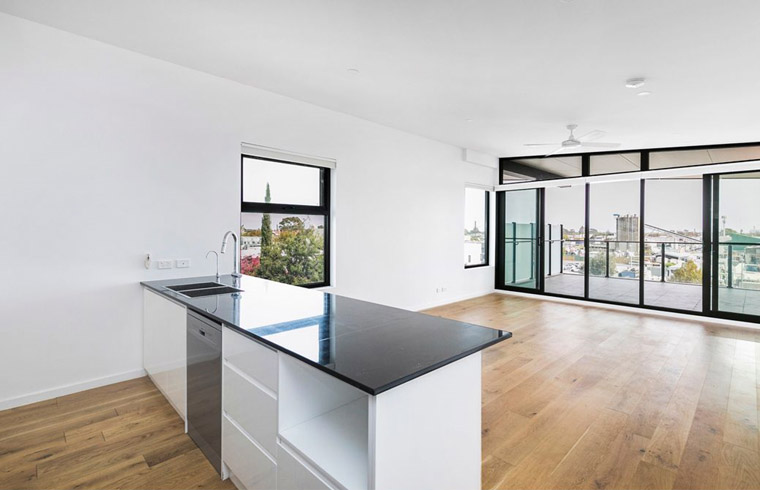 White High Gloss Lacquer Kitchen Cabinets