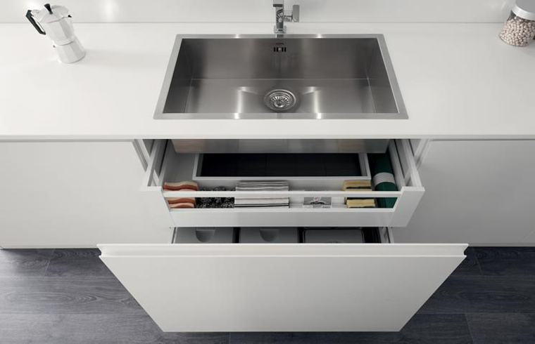 Modern  High Gloss Kitchen Lacquer Cabinets With Pure White Countertop