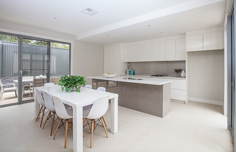 Buying Guide: Kitchen Cabinets 