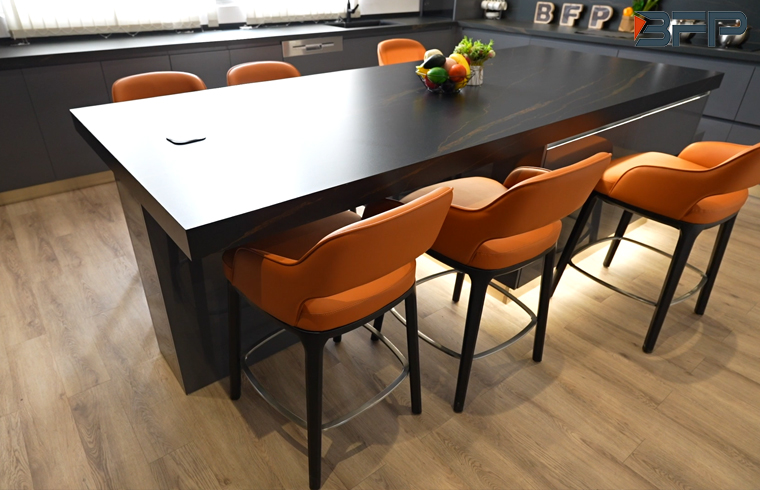  Modern Luxury Grey LacquerKitchen Cabinet With Floatinglsland