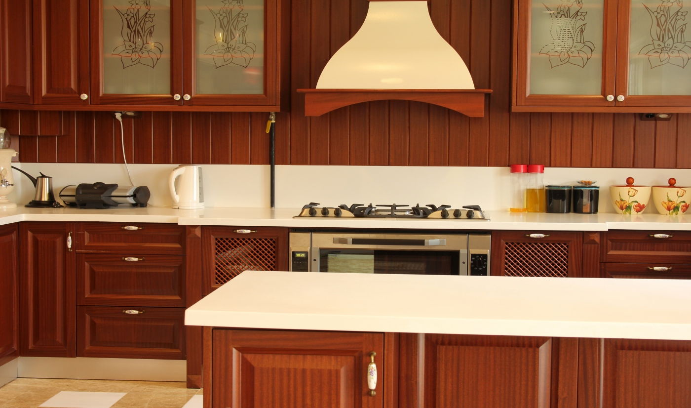 Transitional Style Solid Wood Raised Kitchen Cabinets 