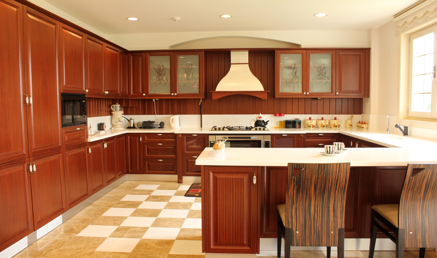 Transitional Style Solid Wood Raised Kitchen Cabinets 